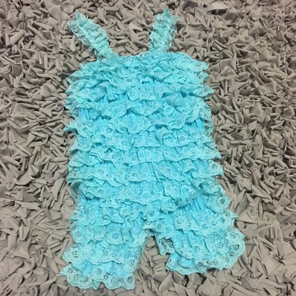 Size L Romper {L fits 20-36months}